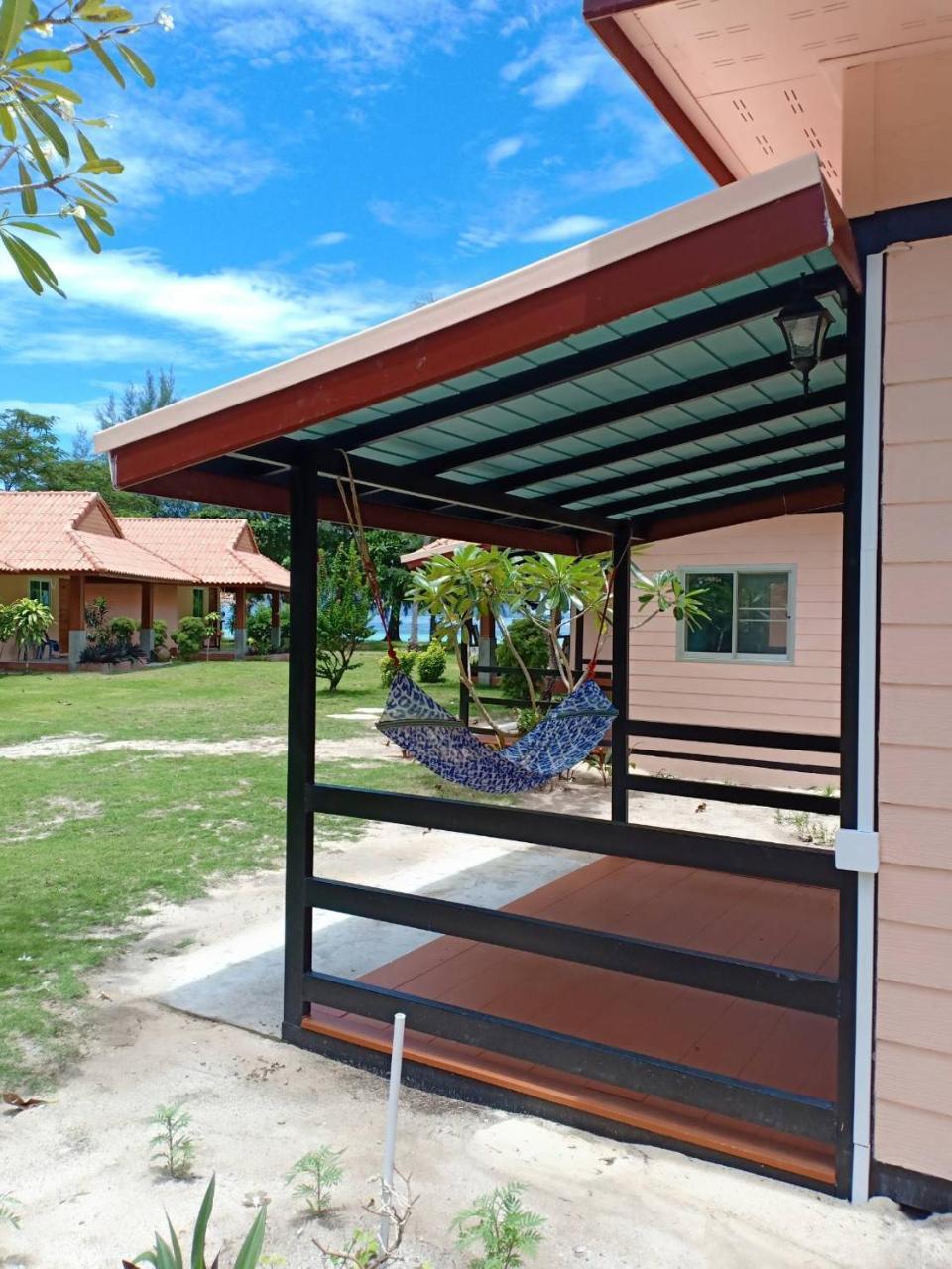 Koh Ngai Kaimuk Thong Resort Экстерьер фото